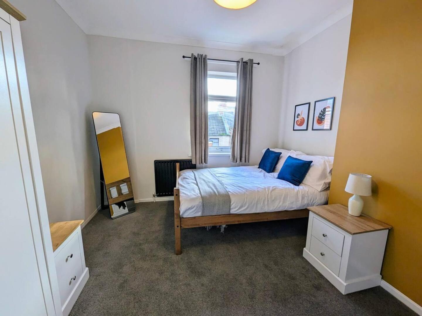 Spacious And Homey 4 Bedroom House Bishop Auckland Exterior photo